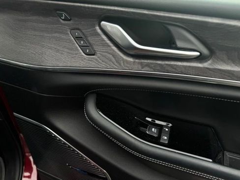 Certified 2022 Jeep Grand Cherokee Overland w/ Adv Protech Group III image 19