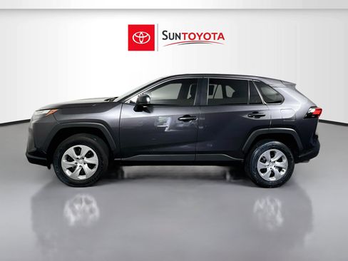 Used 2024 Toyota RAV4 LE FWD image 7