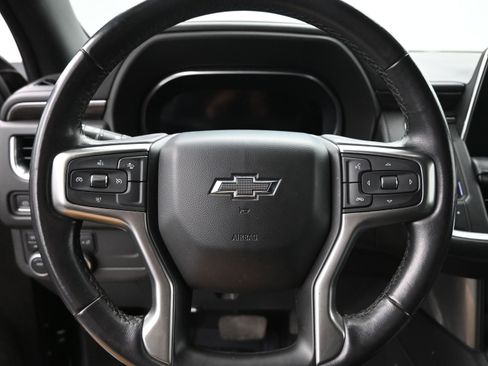 Used 2022 Chevrolet Suburban Z71 image 13