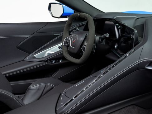 Used 2023 Chevrolet Corvette Stingray Coupe w/ Z51 Performance Package RWD image 24