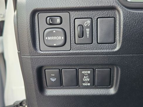 Used 2018 Toyota 4Runner SR5 Premium AWD/4WD image 14