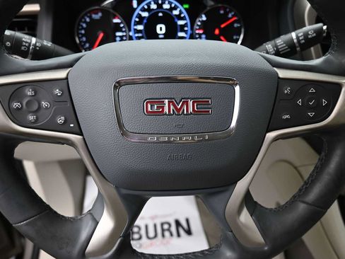 Used 2023 GMC Acadia Denali w/ Denali Technology Package AWD/4WD image 6