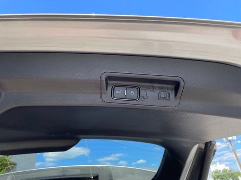 Certified 2020 Ford Explorer XLT w/ Equipment Group 202A AWD/4WD image 55