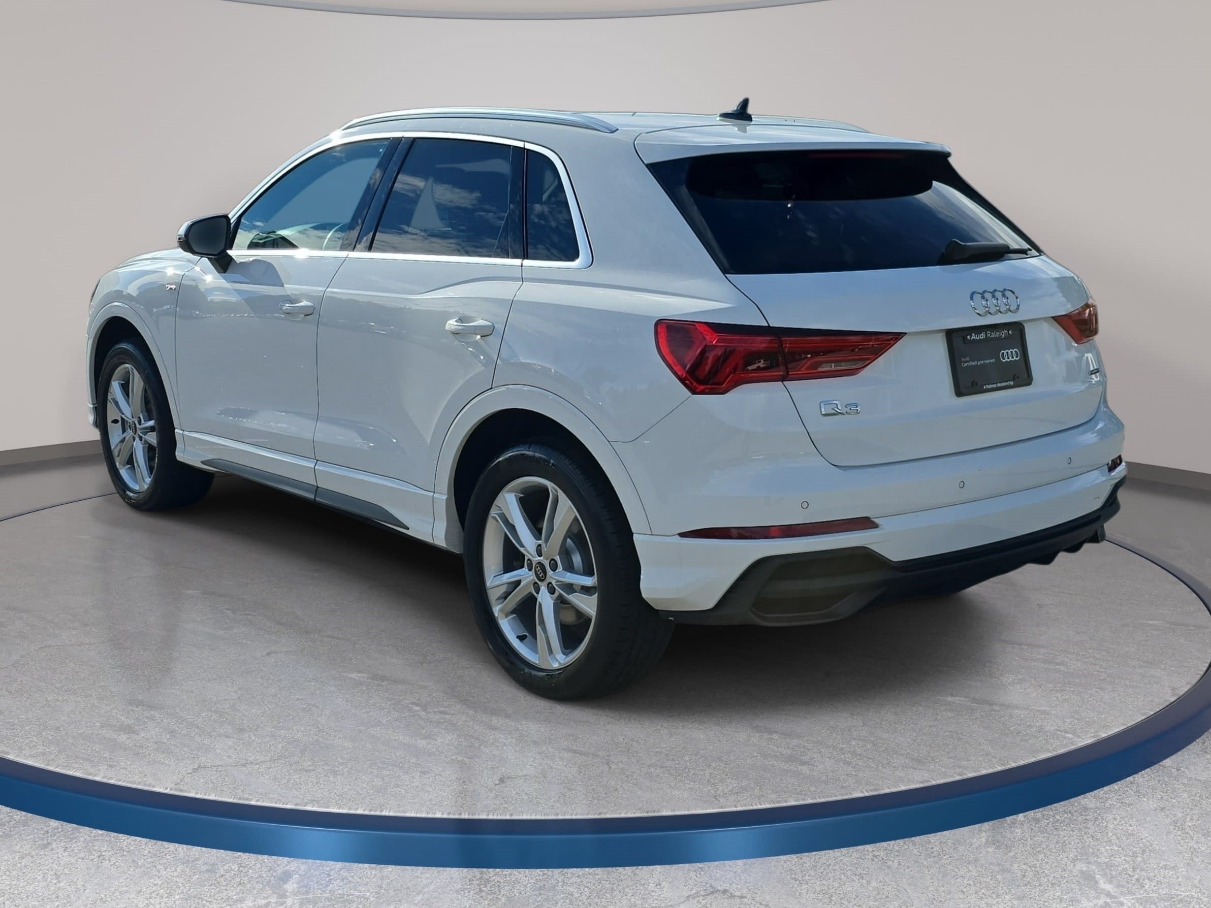 Certified 2024 Audi Q3 2.0T Premium AWD/4WD image 6