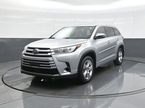 Used 2017 Toyota Highlander Limited w/ Protection Package #3 AWD/4WD image 3