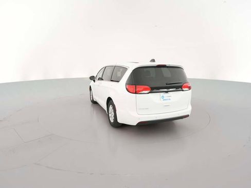 New 2026 Chrysler Voyager LX image 9