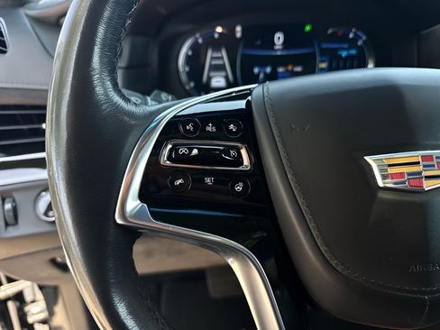 Used 2020 Cadillac Escalade ESV Platinum AWD/4WD image 12