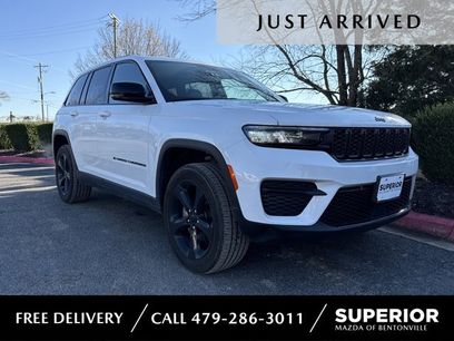 Used 2023 Jeep Grand Cherokee Altitude