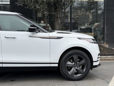 Used 2023 Land Rover Range Rover Velar R-Dynamic S image 23