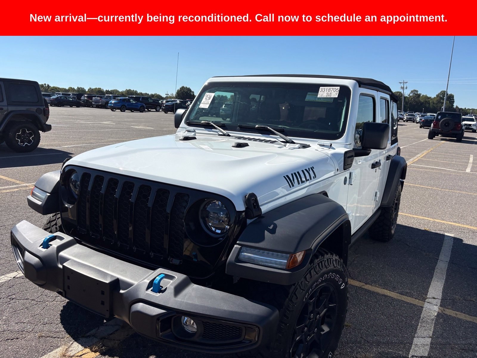 Used 2023 Jeep Wrangler Unlimited w/ Cold Weather Group AWD/4WD image 9