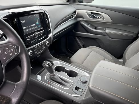 Certified 2019 Chevrolet Traverse LS FWD image 17