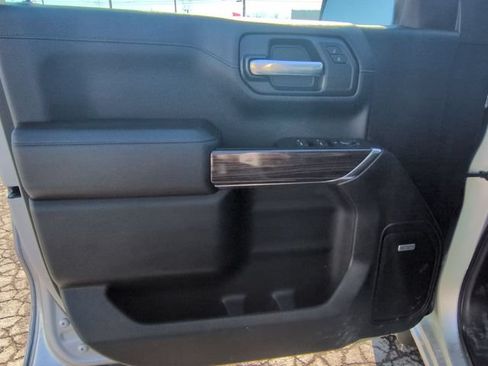 Used 2021 Chevrolet Silverado 1500 LT Trail Boss w/ Convenience Package II AWD/4WD image 24