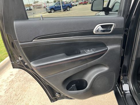 Used 2018 Jeep Grand Cherokee Trailhawk w/ Trailhawk Luxury Group image 10