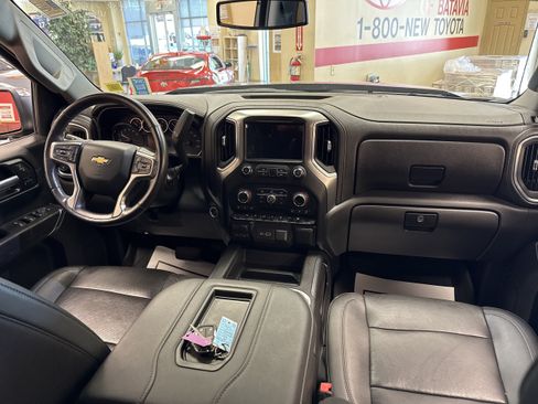 Used 2021 Chevrolet Silverado 1500 LTZ AWD/4WD image 19