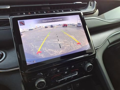 Certified 2022 Jeep Grand Cherokee Overland w/ Luxury Tech Group IV image 21