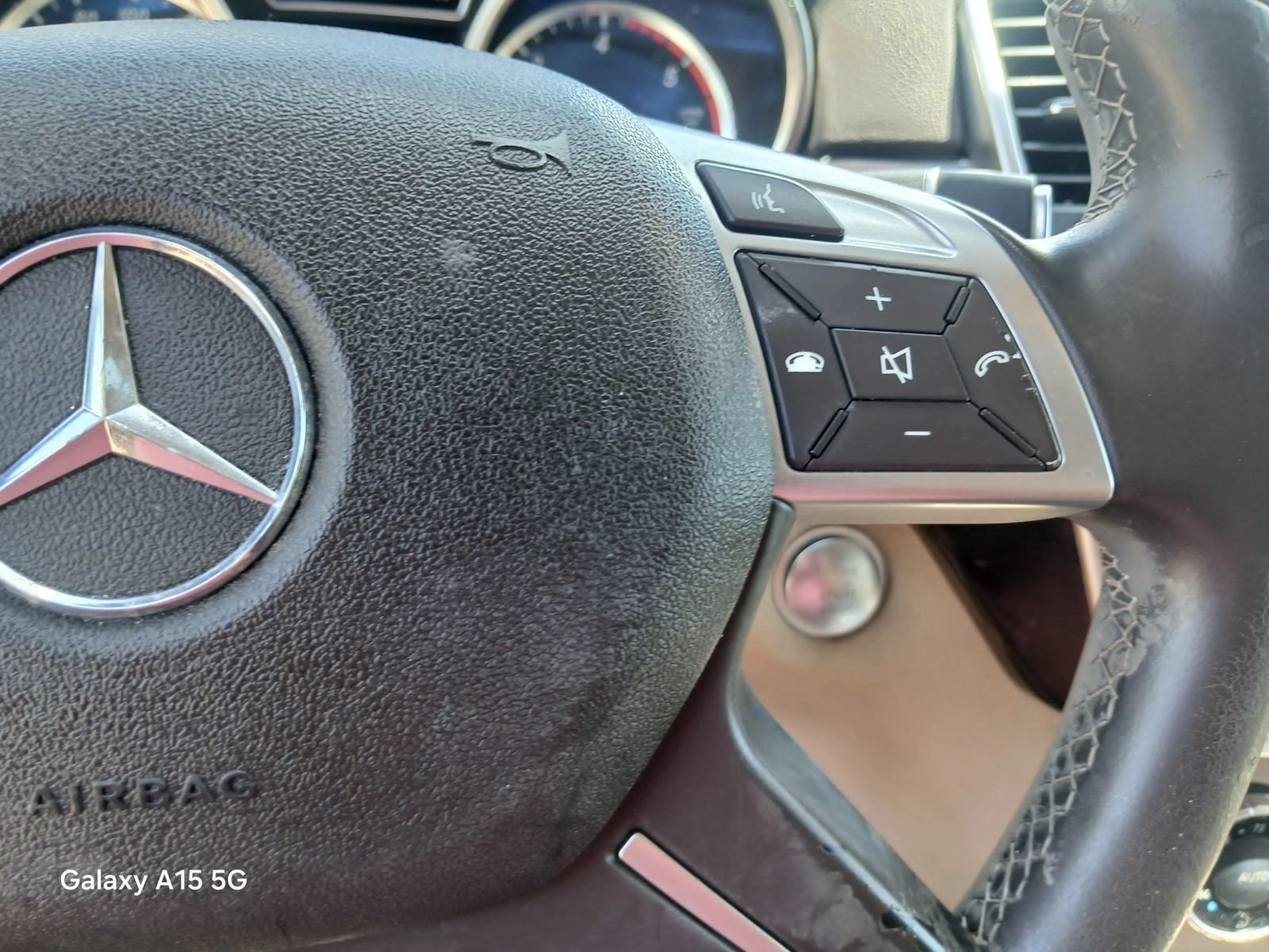 Used 2015 Mercedes-Benz ML 250 BlueTEC 4MATIC w/ Premium 1 Package image 60
