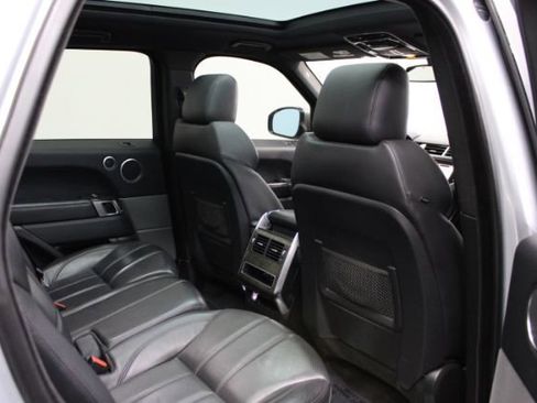 Used 2016 Land Rover Range Rover Sport SE image 23