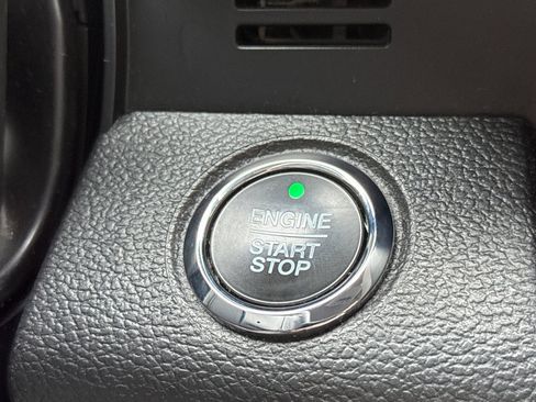 Certified 2021 Ford F350 Lariat w/ Tremor Off-Road Package image 22