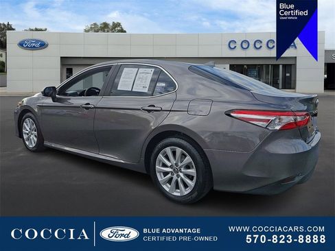 Used 2019 Toyota Camry LE image 6