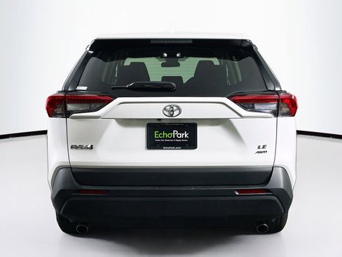 Used 2024 Toyota RAV4 LE image 7