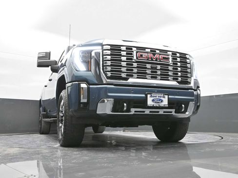 Used 2024 GMC Sierra 2500 Denali w/ Denali Reserve Package image 35