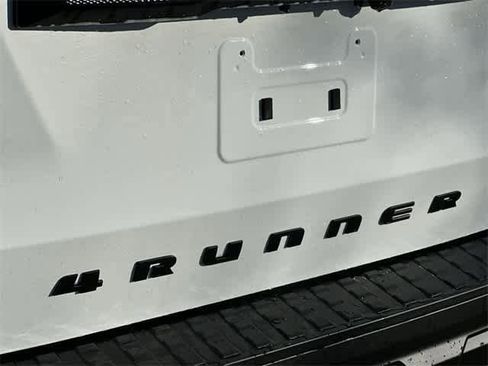 Used 2025 Toyota 4Runner SR5 image 18