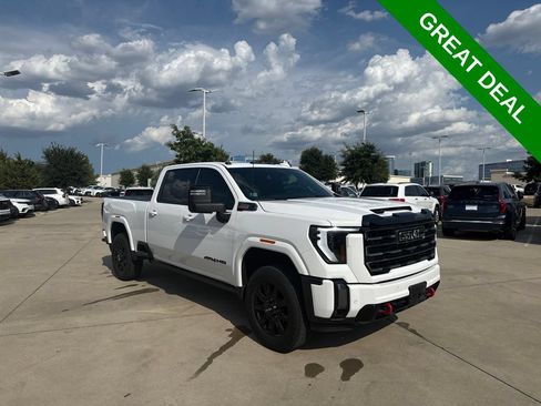 Used 2024 GMC Sierra 2500 AT4 w/ AT4 Preferred Package AWD/4WD image 3