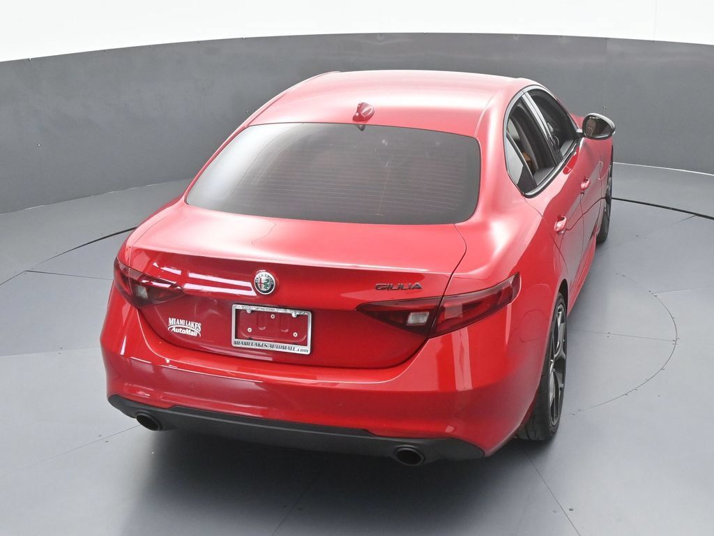 Used 2020 Alfa Romeo Giulia w/ Nero Edizione RWD image 46