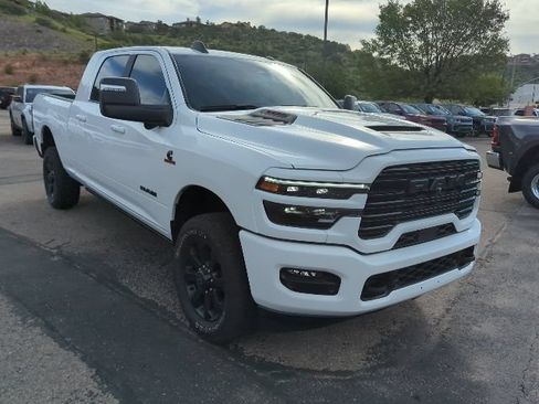 Certified 2026 RAM 2500 Laramie AWD/4WD image 2