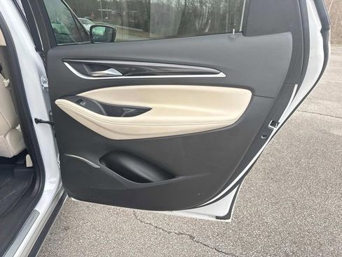 Used 2022 Buick Enclave Premium w/ Experience Buick Package image 22