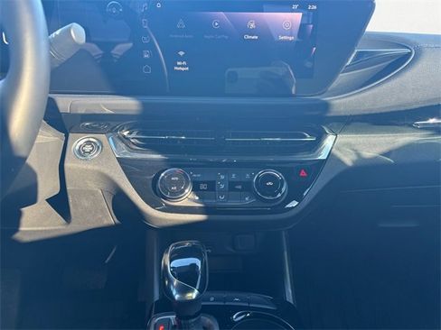 Used 2025 Buick Envista Sport Touring w/ Convenience I Package image 11