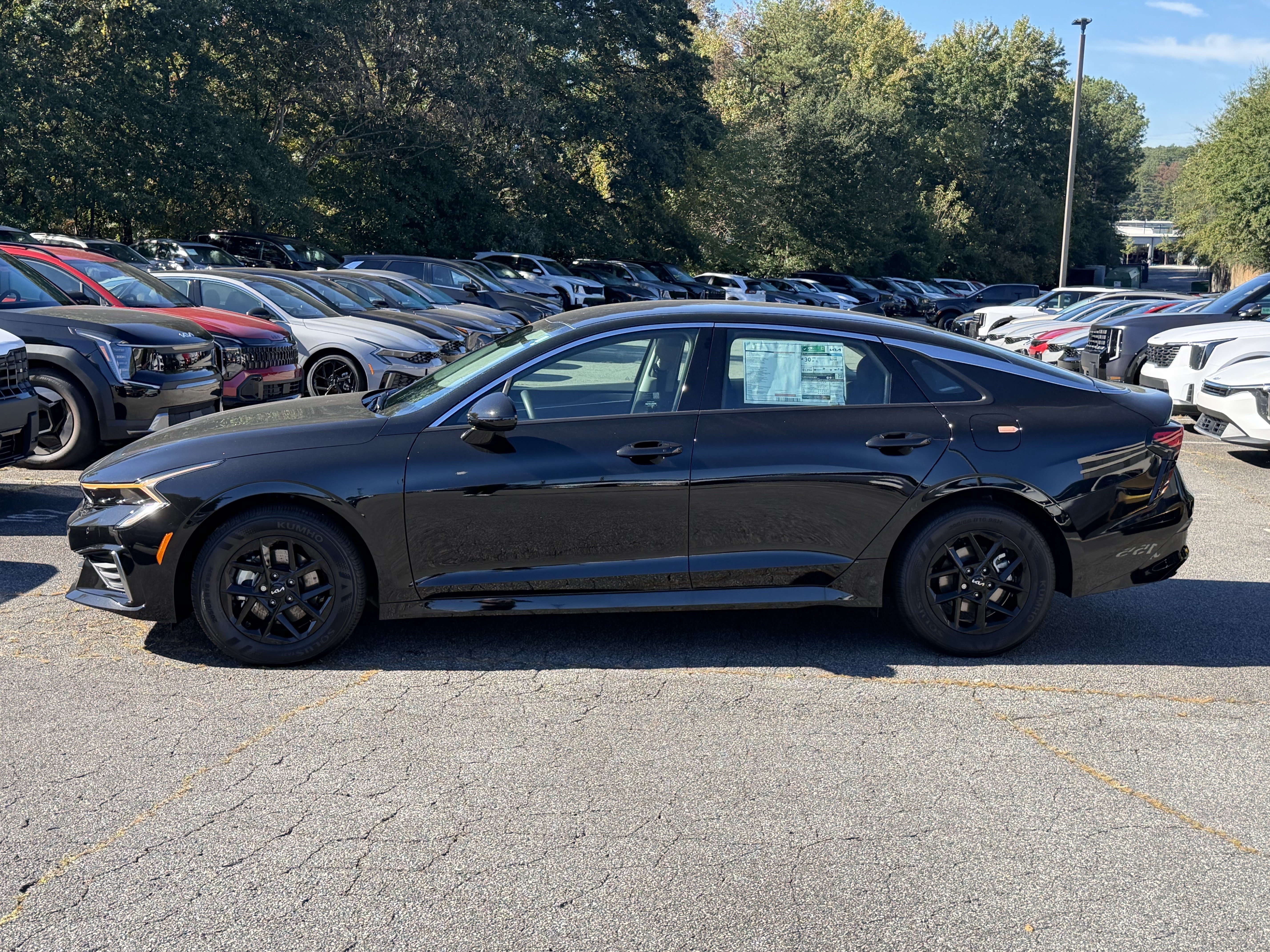 New 2027 Kia K5 LXS FWD image 4