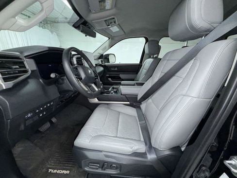 Used 2024 Toyota Tundra Limited AWD/4WD image 12