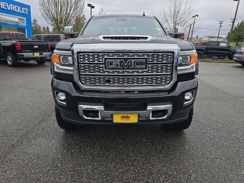 Certified 2019 GMC Sierra 2500 Denali image 9