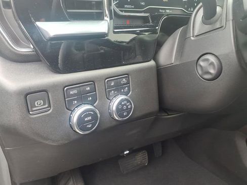 Used 2023 GMC Sierra 1500 SLT w/ SLT Premium Plus Package AWD/4WD image 13