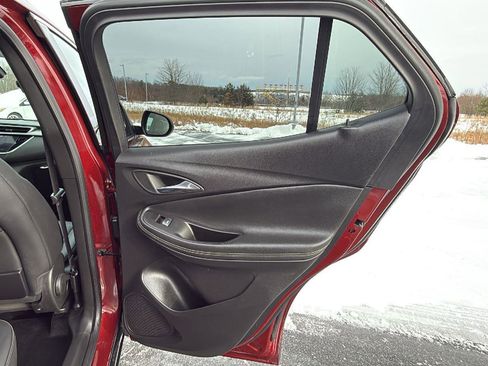 Used 2022 Buick Encore GX Essence w/ Experience Buick Package image 18