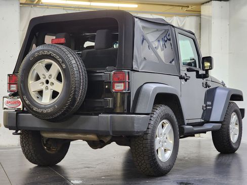 Used 2013 Jeep Wrangler Sport AWD/4WD image 5