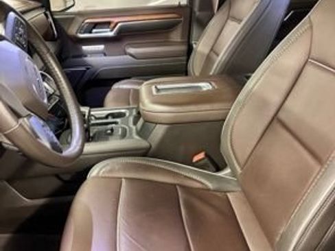 Used 2022 GMC Sierra 1500 Denali w/ Denali Reserve Package AWD/4WD image 2