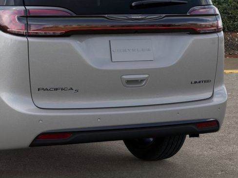New 2026 Chrysler Pacifica Limited w/ S Appearance Package FWD image 13