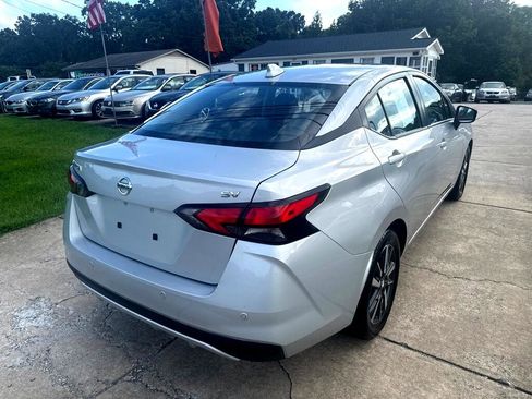 Used 2021 Nissan Versa SV image 11