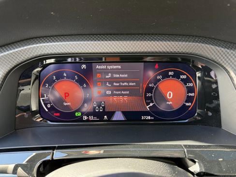 Used 2024 Volkswagen Atlas Peak Edition SE image 19