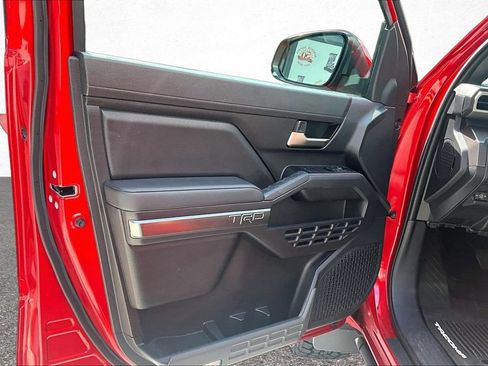 Certified 2025 Toyota Tacoma TRD Off-Road w/ TRD Off Road Upgrade Package AWD/4WD image 21