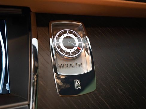 Used 2018 Rolls-Royce Wraith RWD image 25