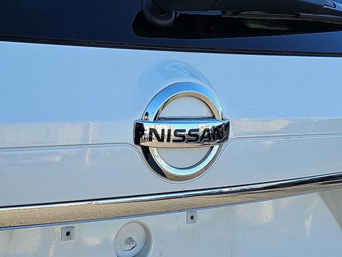 Used 2019 Nissan Rogue SL w/ Premium Package image 34