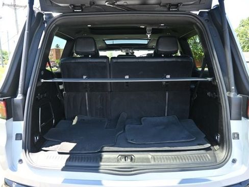 Used 2024 Jeep Wagoneer Series II AWD/4WD image 23
