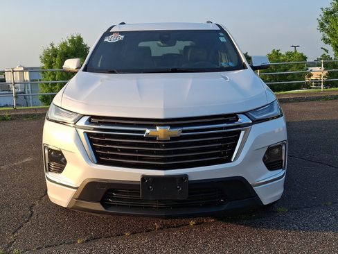 Used 2024 Chevrolet Traverse High Country FWD image 2