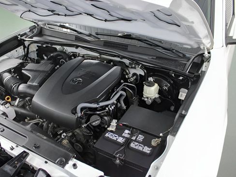 Used 2021 Toyota Tacoma SR image 28