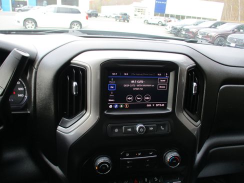 Certified 2022 Chevrolet Silverado 1500 Custom Trail Boss AWD/4WD image 16