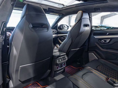 Used 2019 Lamborghini Urus image 40