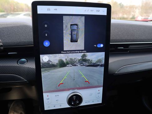 Used 2021 Ford Mustang Mach-E Premium image 21